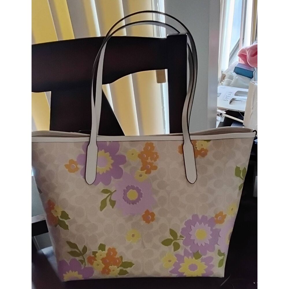 NWT~COACH CBG71 City Tote Bag in Signature Canvas with Floral Print~$490 Retail - Picture 3 of 8